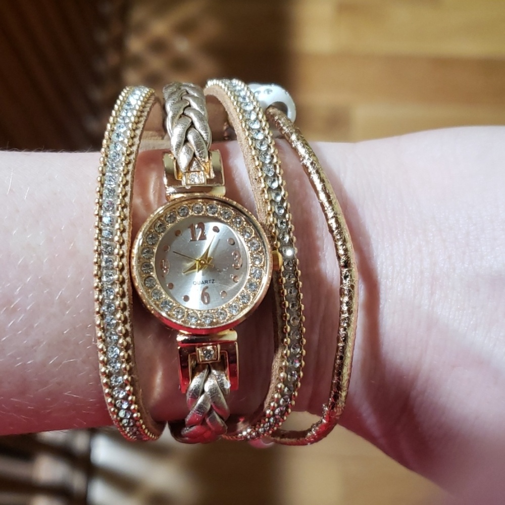 Beautiful Watch bracelet - Picture 4 of 8